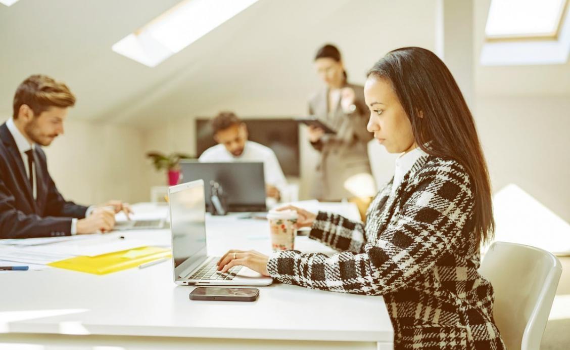 Progression structurée dans les techniques de contrôle émotionnel